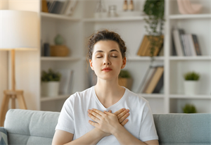 Menninger Clinic | How to Ease Anxiety Fast: Grounding Tips  