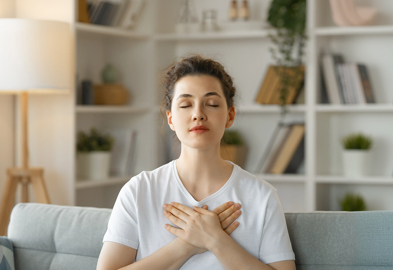 Menninger Clinic | How to Ease Anxiety Fast: Grounding Tips  